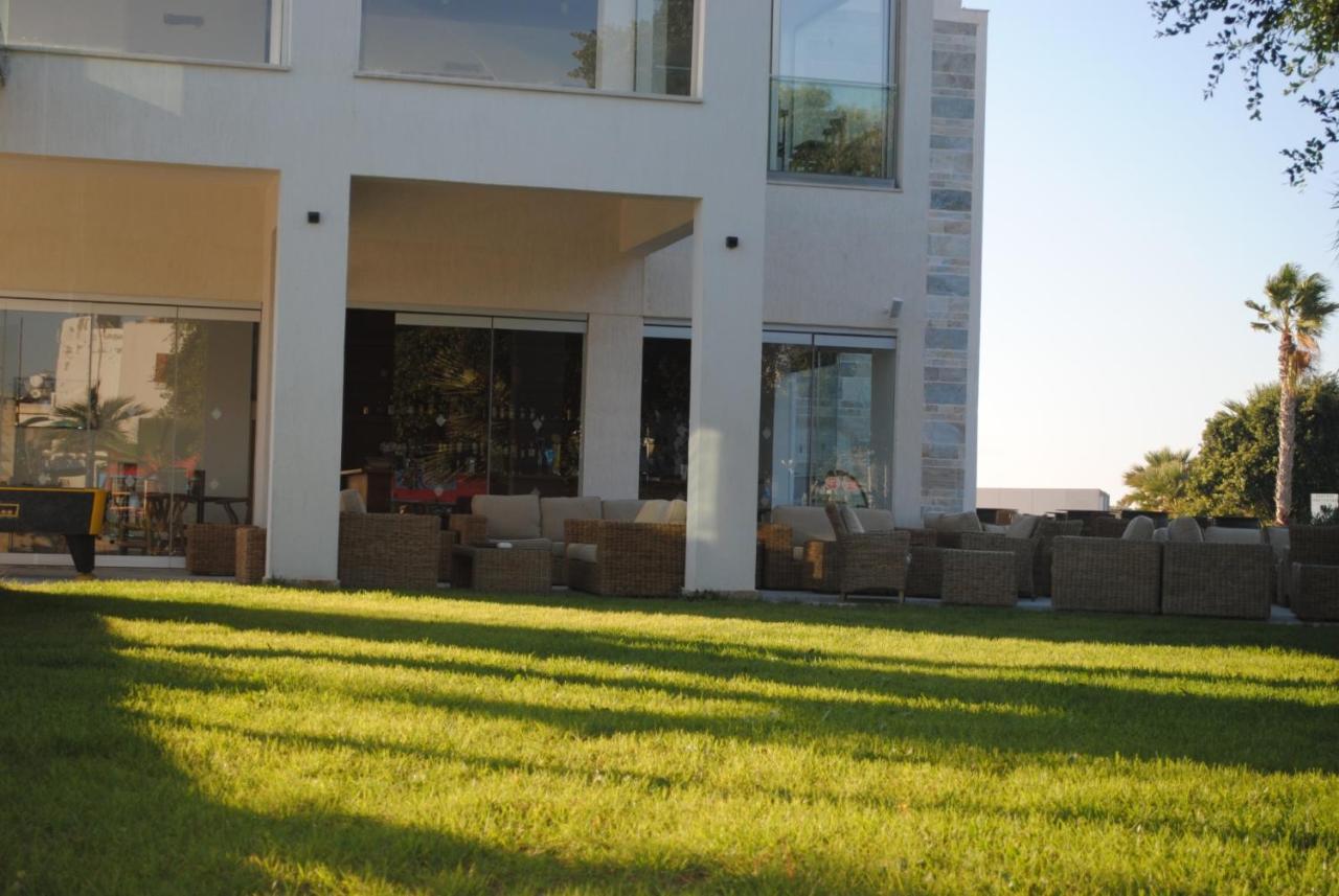 Gold Lagoon Kosher Hotel Pafos Exterior foto