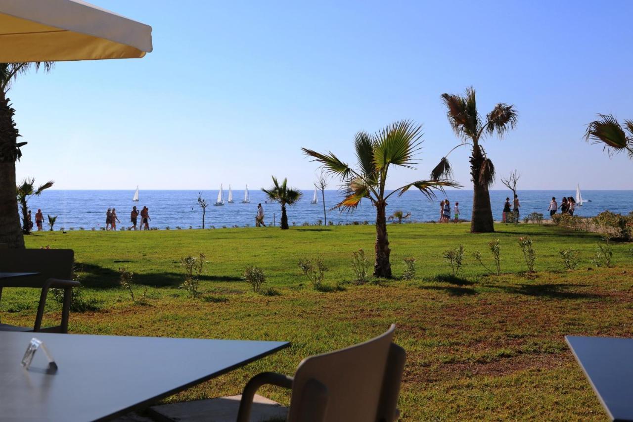 Gold Lagoon Kosher Hotel Pafos Exterior foto