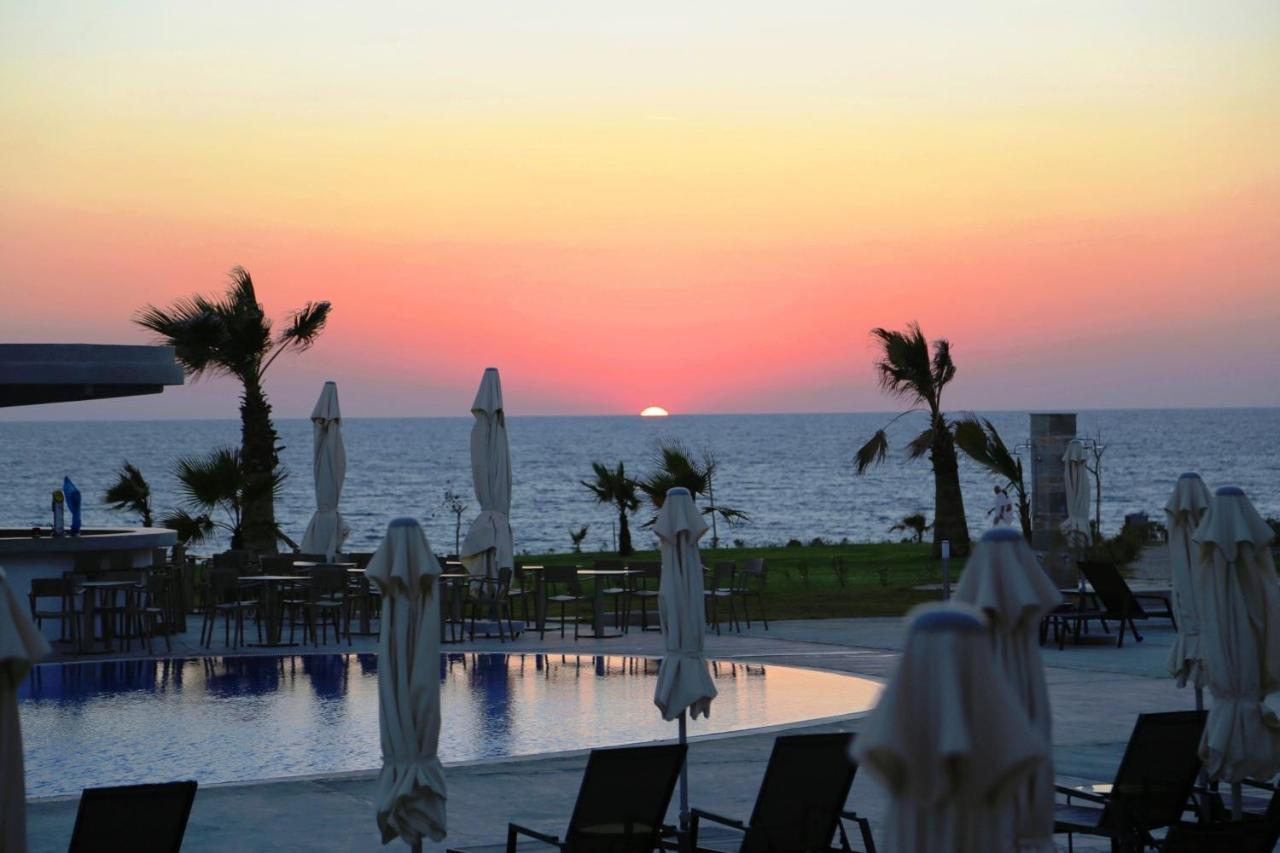 Gold Lagoon Kosher Hotel Pafos Exterior foto