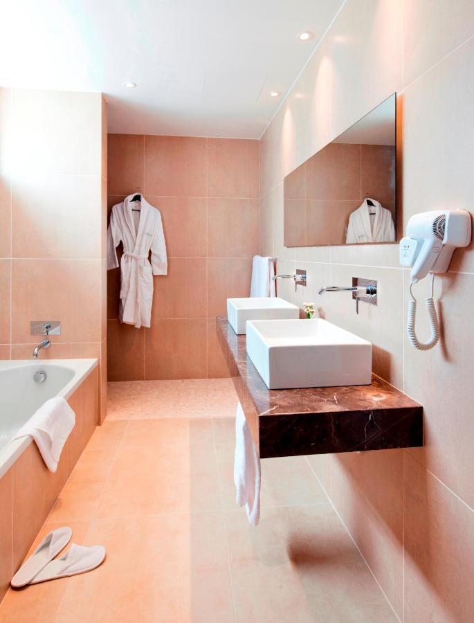 Gold Lagoon Kosher Hotel - By Amphora Hotel & Suites Pafos Exterior foto