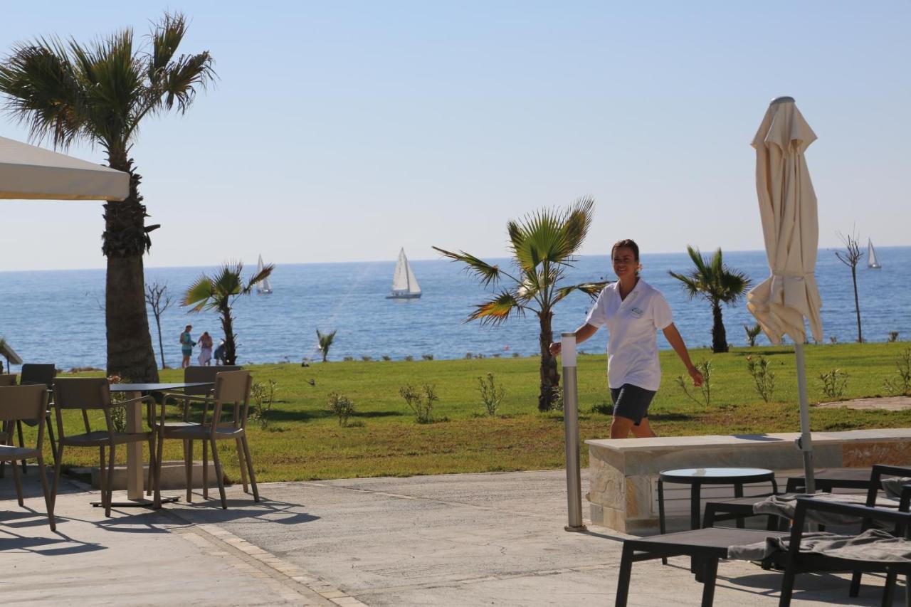 Gold Lagoon Kosher Hotel Pafos Exterior foto