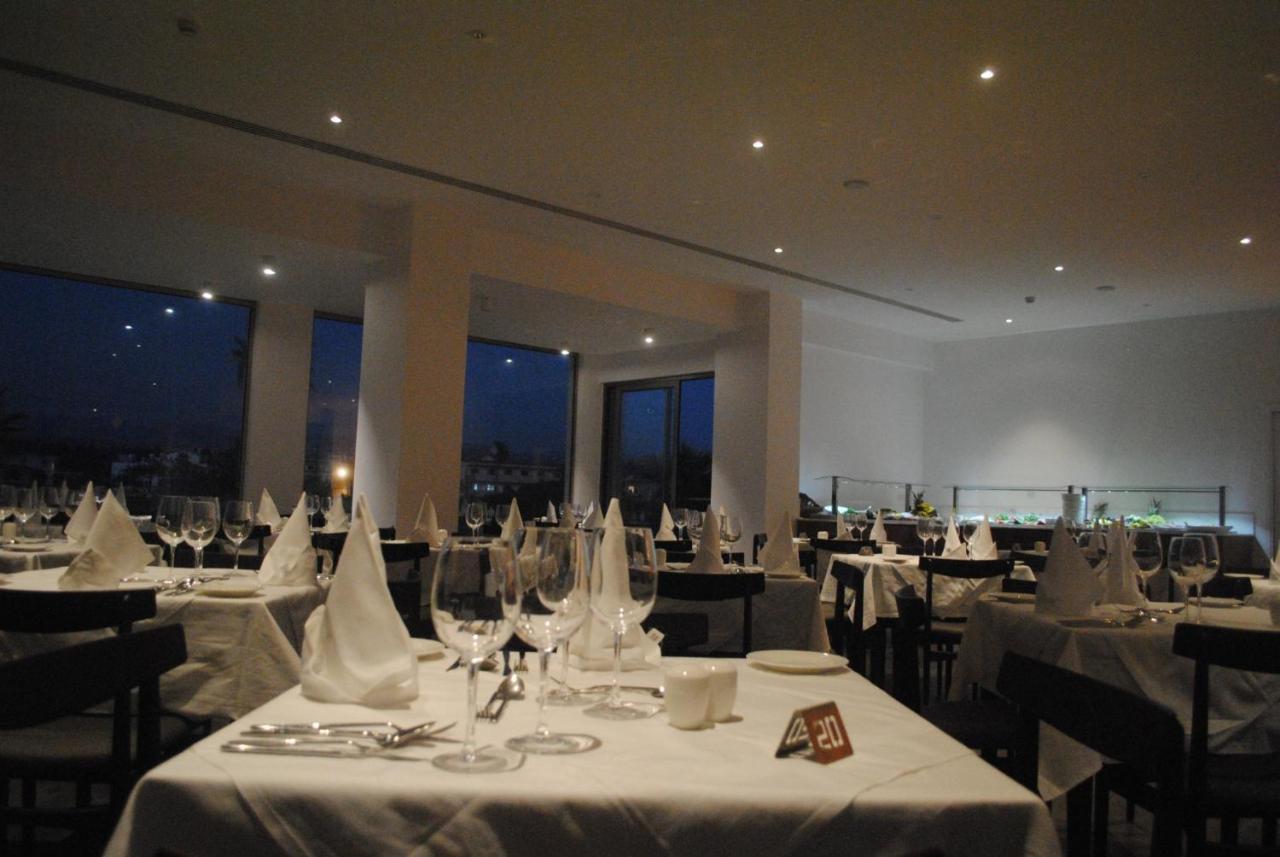 Gold Lagoon Kosher Hotel Pafos Exterior foto